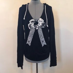 DC pullover black hooded sweater